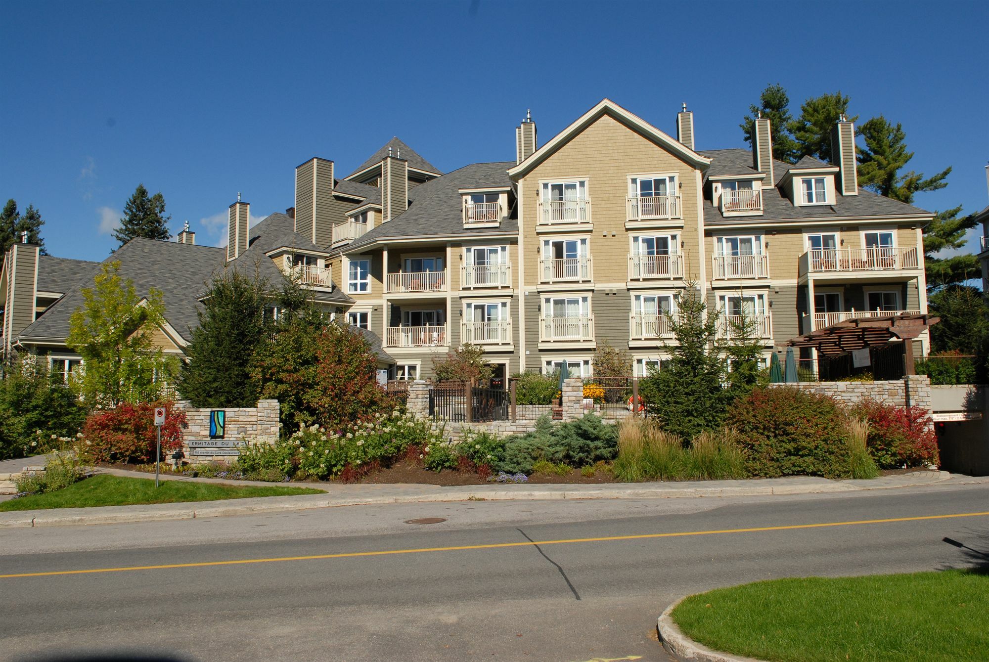 Ermitage Du Lac Mont-Tremblant Luaran gambar